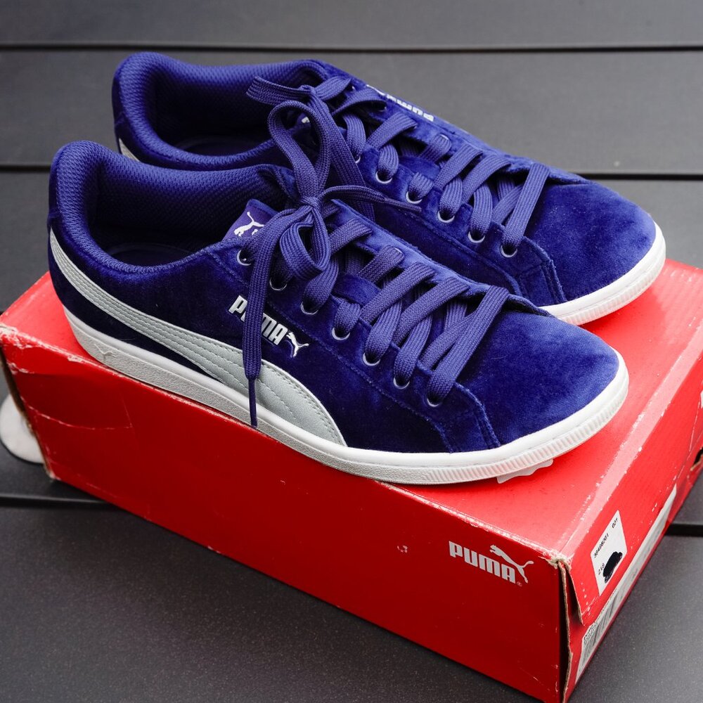 Puma Women's Sneakers in Navy and White
